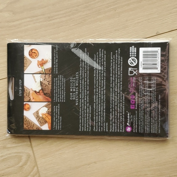 NIB Re-design Regal Peacock Mold - Picture 3 of 4